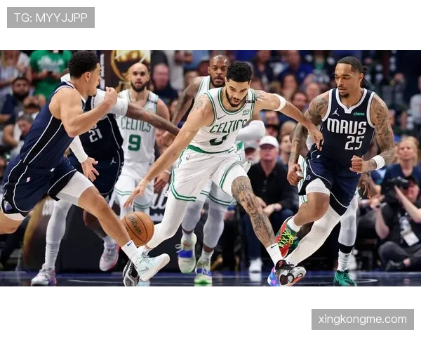 拉塞尔篮下防守制胜 权威盖帽助凯尔特人夺冠辉煌