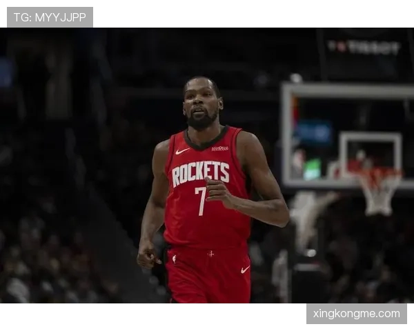 布里奇斯无球跑动拉开空间 助杜兰特比上季更高效